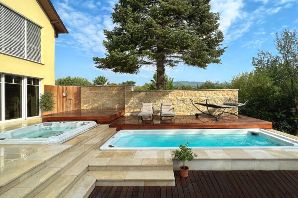 0_SWIMSPA-SK585-PRO_02